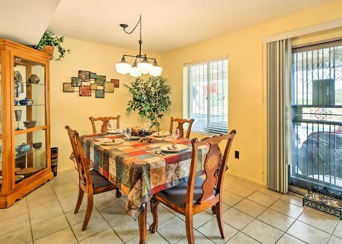 Holiday home Pet-friendly W/ Heated Pool & Hot Tub Tucson