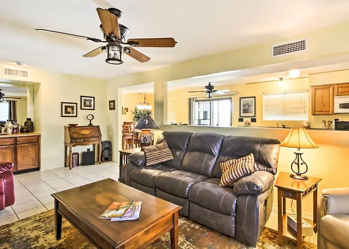 Holiday home Pet-friendly W/ Heated Pool & Hot Tub Tucson