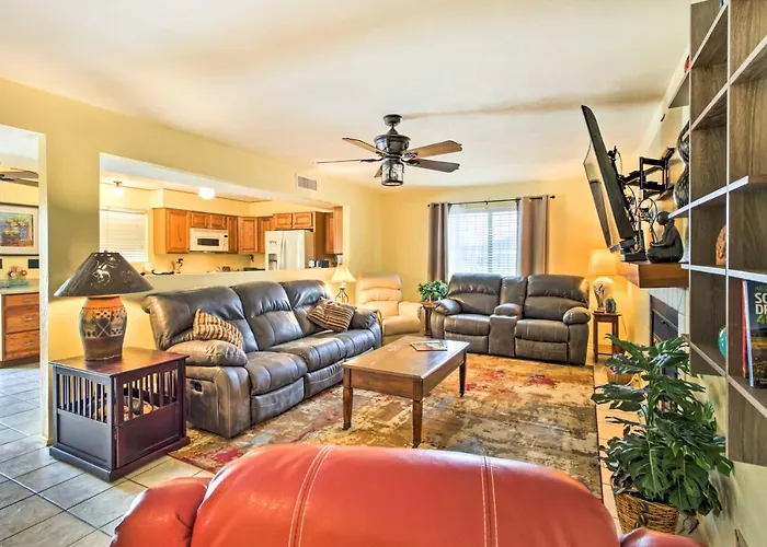 Pet-friendly W/ Heated Pool & Hot Tub Tucson