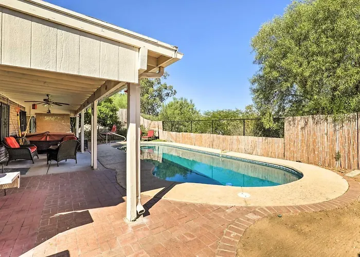 Pet-friendly W/ Heated Pool & Hot Tub Holiday home *
