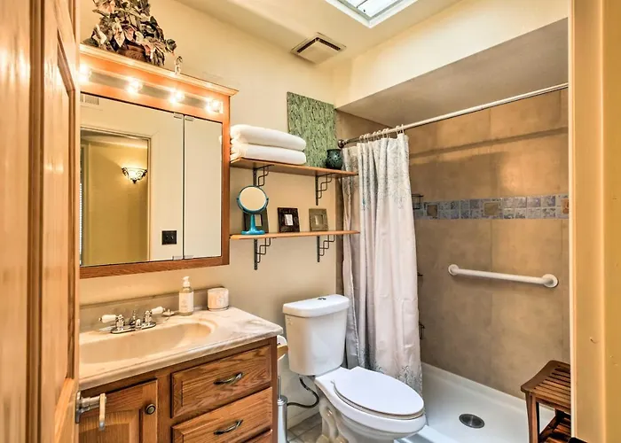 Pet-friendly W/ Heated Pool & Hot Tub Holiday home Tucson